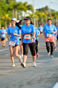 BIB: 9281, 8773
                            <button type="button" onclick="openModal(3441107)" class="btn btn-primary btn-sm float-right btn-popup" data-toggle="modal" data-target=".modal-high-quality">
                        <i class="fas fa-shopping-cart"></i> Add to Cart
                    </button>
                                            <button type="button" onclick="isThisMe(3441107, true)" class="btn btn-success btn-sm float-right btn-popup btn-isme hidden" data-toggle="tooltip" data-placement="bottom" title="นี่คือรูปของคุณใช่ไหม คลิกที่นี่เพื่อเอาเข้าอัลบั้ม">
                        <i class="fas fa-plus"></i> Add to album
                    </button>
                    <button type="button" onclick="isThisMe(3441107, false)" class="btn btn-warning btn-sm float-right btn-popup btn-isnotme hidden">
                        <i class="fas fa-ban"></i> Remove from album
                    </button>